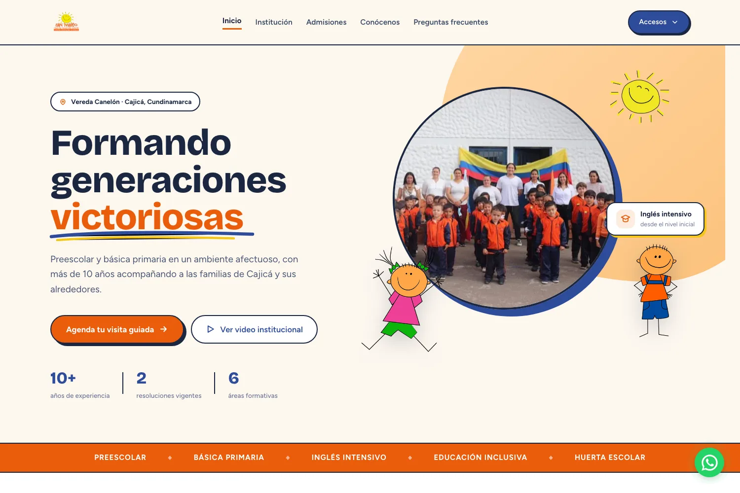 Portada del sitio de San Marco: el titular «Formando generaciones victoriosas», el botón para agendar la visita guiada y una foto de los niños con sus profesoras.